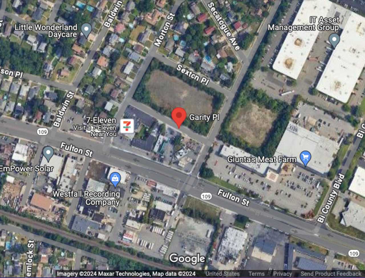 North Amityville 48YearOld Found Dead On Side Of Road In East