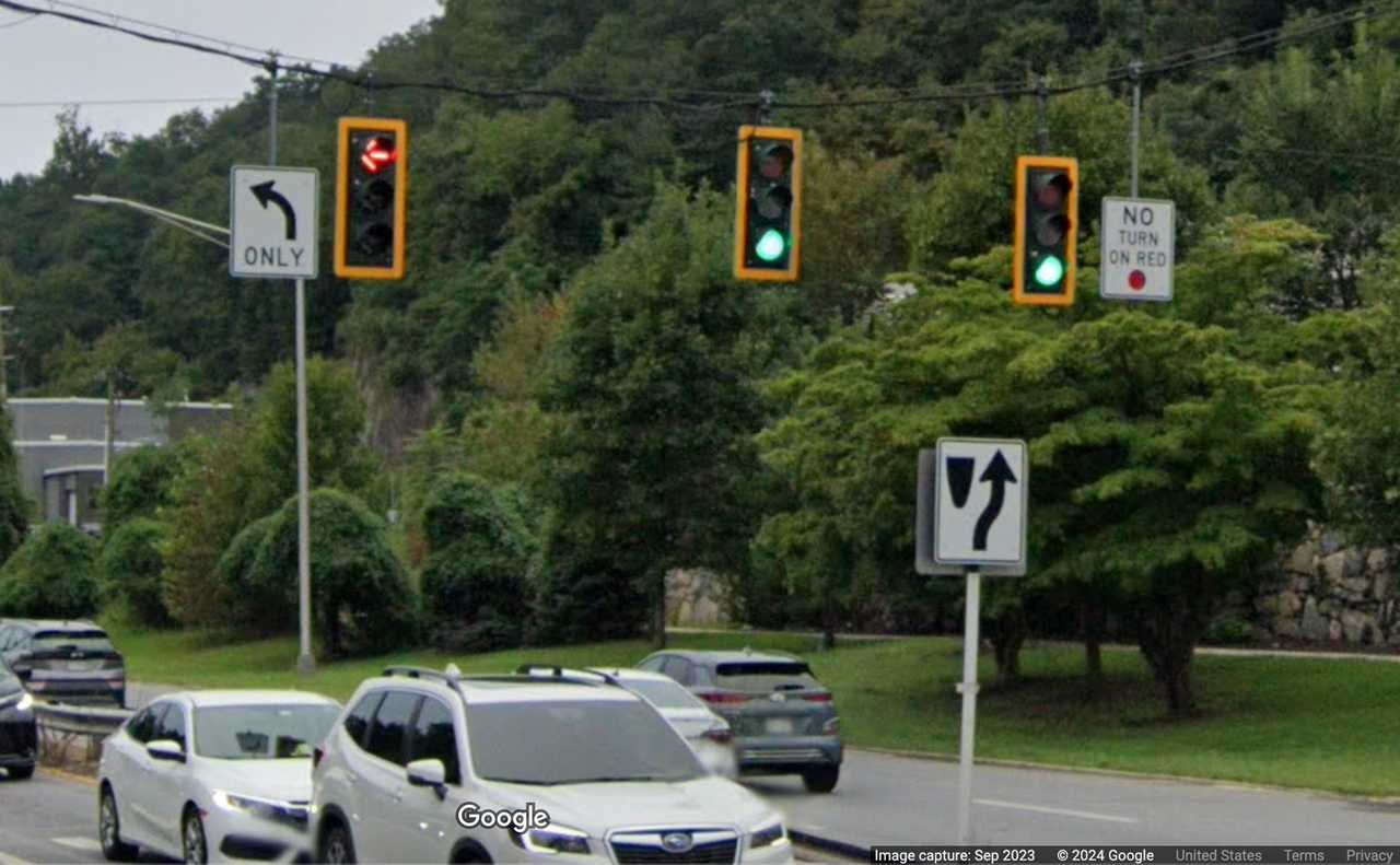 Several Traffic Lights Malfunctioning On Saw Mill River Parkway Between ...