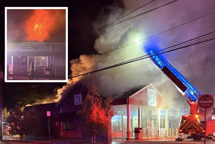 A fire ripped through the mini mall home to Zadies Kosher Bake Shop, Fair Lawn Roadhouse, a barbershop, and more businesses overnight.