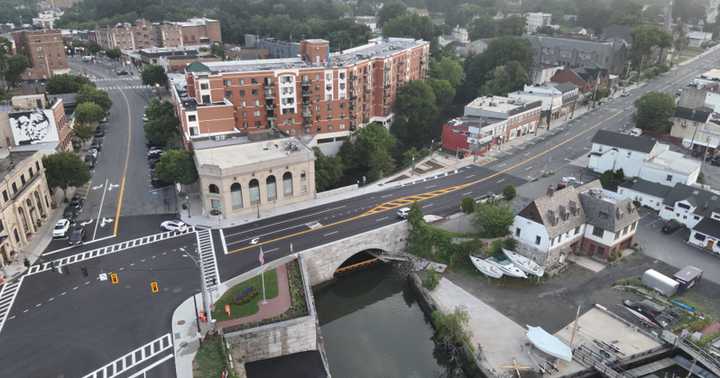 The new bridge carrying Route 1 over the Mamaroneck River.&nbsp;