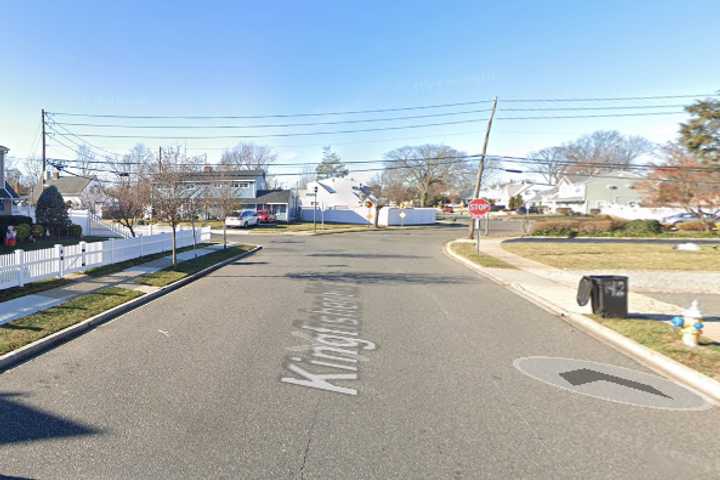 Duo At Large After 20-Year-Old Robbed At Levittown Residence