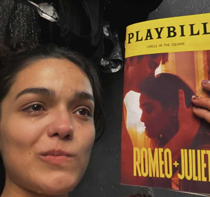 Rachel Zegler sheds tears of gratitude as "Romeo + Juliet" debuts on Broadway.