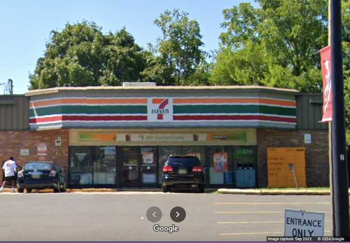 7-Eleven, Fort Dix St., Wrightstown (Burlington)