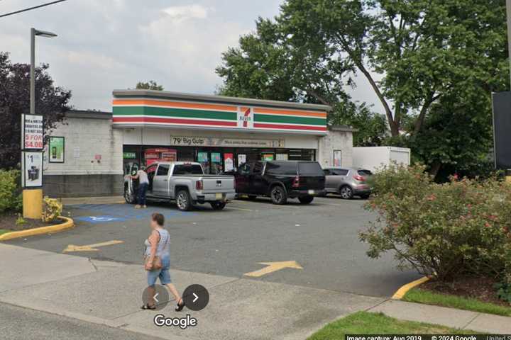 $10K Mega Millions Winner Sold At Lyndhurst 7-Eleven, Jackpot Climbs To $514M