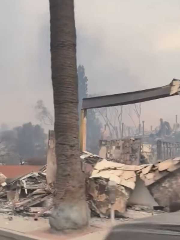 'Everything's Gone': Deadly LA Wildfires Destroy Hundreds of Homes, Leave Apocalyptic Scenes