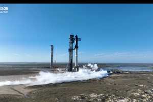 Dramatic Videos Capture SpaceX Starship Flight 7 Explosion