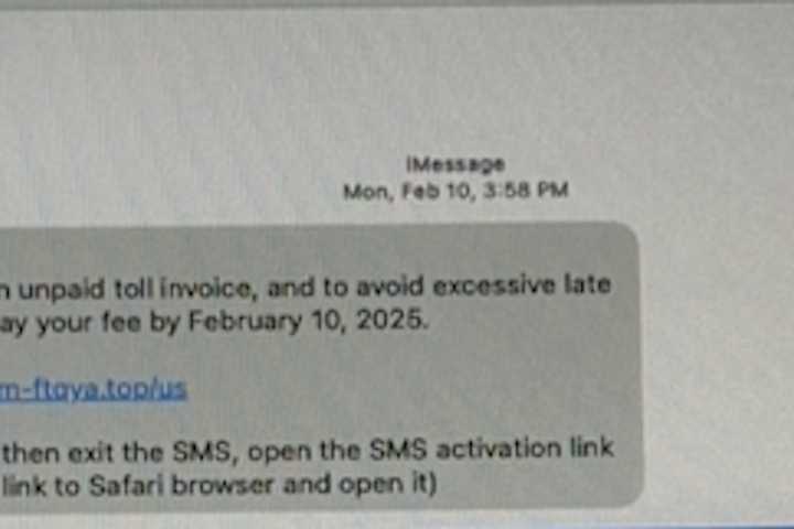 Delete These Suspicious Texts Immediately, FBI Warns