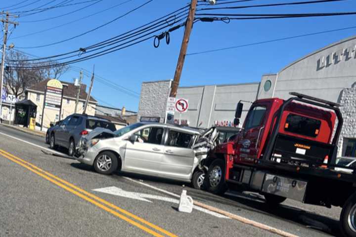 Speeding Tow Truck Triggers Multi-Car Crash In Fairview, 3 Hospitalized: Police