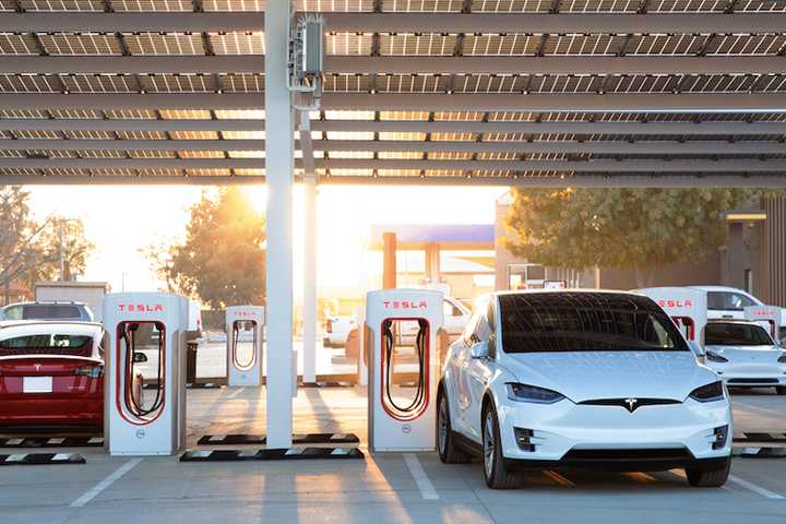NJ Yanks Tesla Superchargers From The Turnpike: Here’s What It Means For You