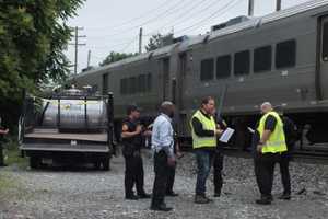 NJ Transit Train With 320 On Board Strikes Truck In Fair Lawn, Delays Reported