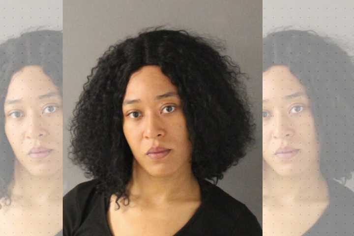 She Showed Up To Manchester Court With A Warrant — Then She Made A Run For It, Cops Say