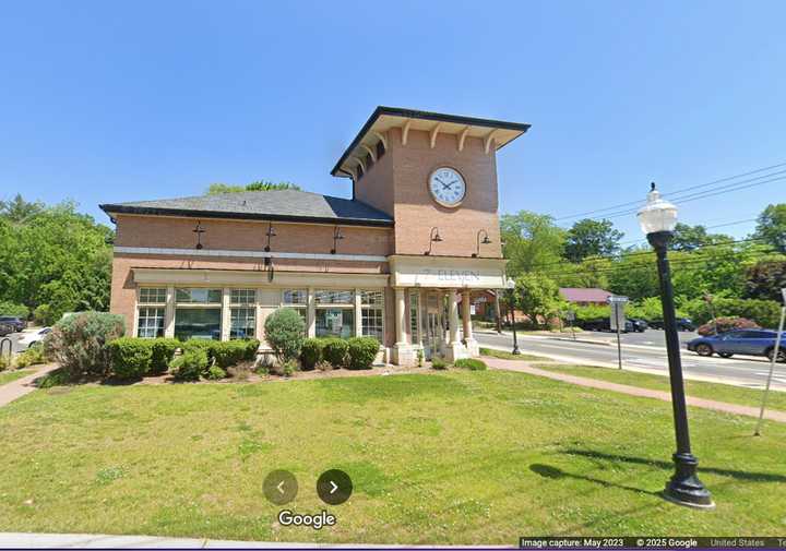 &nbsp;7-Eleven #34205 at 1 Kinderkamack Road in Montvale
  
