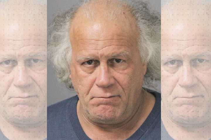 Roslyn Harbor Man, 64, Busted For Lewd Act In Front Of Woman: Police