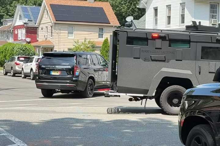 FBI Arrest, SWAT Standoff Shuts Englewood Neighborhood For Hours