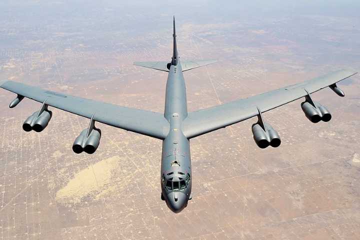 Near Miss: Delta Regional Jet Narrowly Avoids Collision With B-52 Bomber
