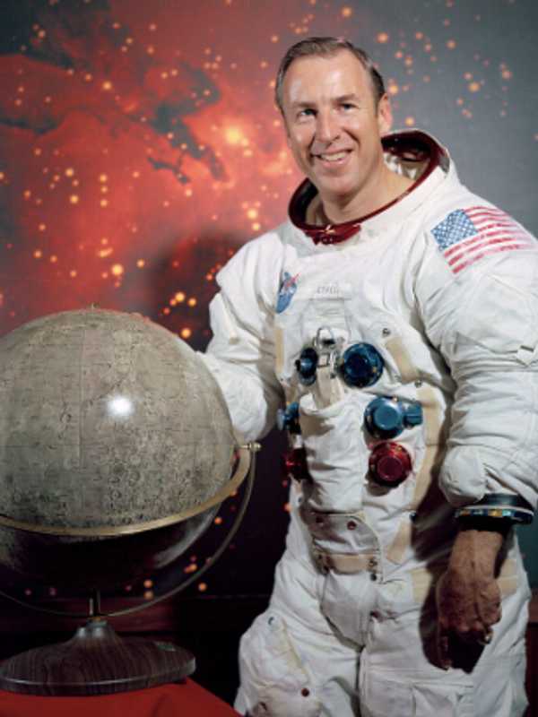 Legendary Apollo 13 Commander Jim Lovell Dies