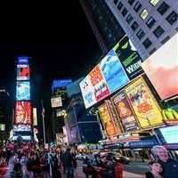 Times Square Shooting: 3 Injured, Teen Suspect Apprehended
