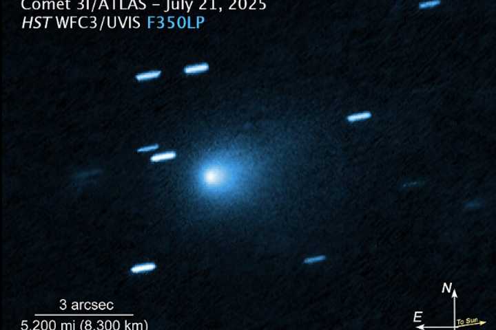 Alien‑Probe Theory About Approaching Comet Sparks Debate Among Scientists