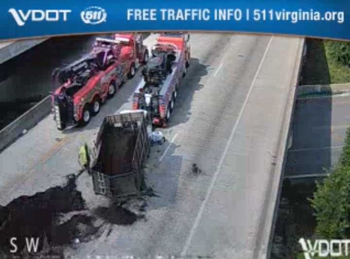 Overturned Truck Debris Spill Backs Up Traffic For Four Miles On I 95 Developing Prince 5360