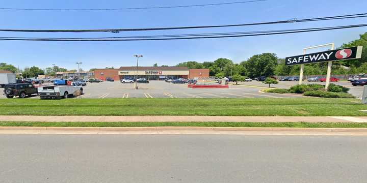 Safeway on South King Street in Leesburg