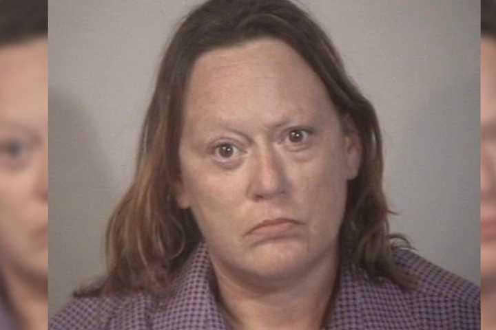 Woman Driving On Crack With Minor In Vehicle Arrested For DUI, Child Neglect: Stafford Sheriff