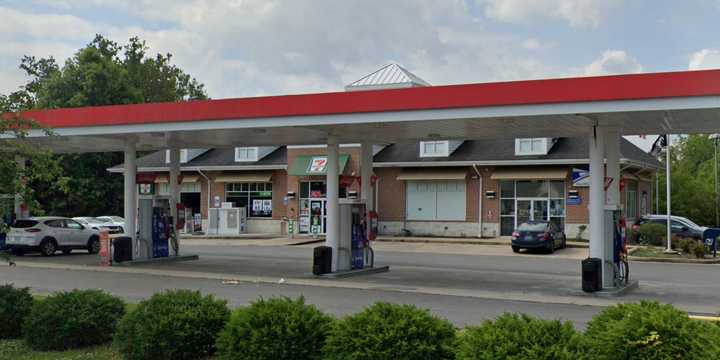 7-Eleven located at 4450 Solomons Island Road in Harwood