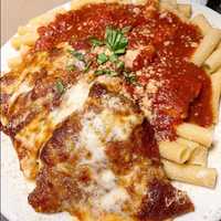 <p>The chicken parm.&nbsp;</p>