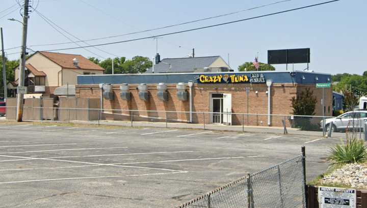 Crazy Tuna Bar &amp; Grille