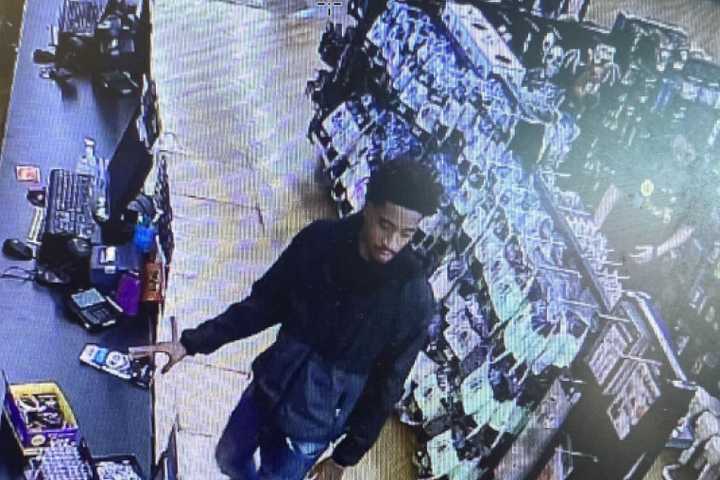 Counterfeiters Targeting Spirit Halloween Stores in W. Whiteland, Downingtown: Police