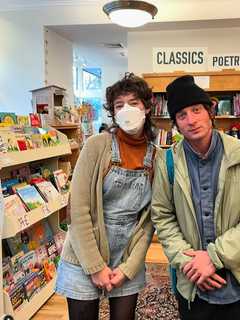 'The Bear's' Jeremy Allen White Spotted At Hoboken Bookstore