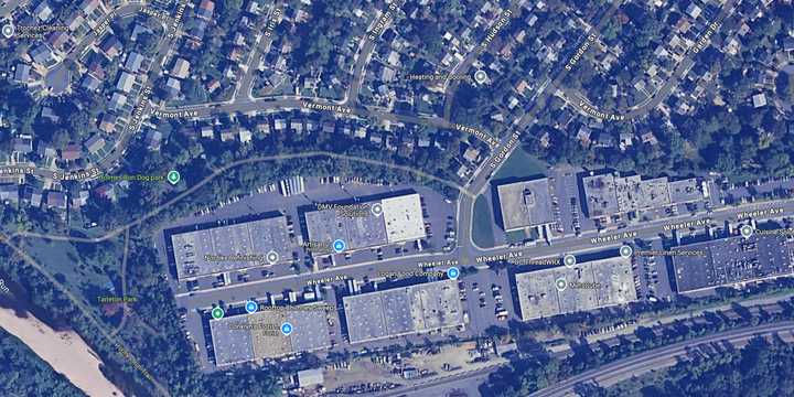 Suspect At Large After Attempted Abduction At Virginia Dog Park: Police