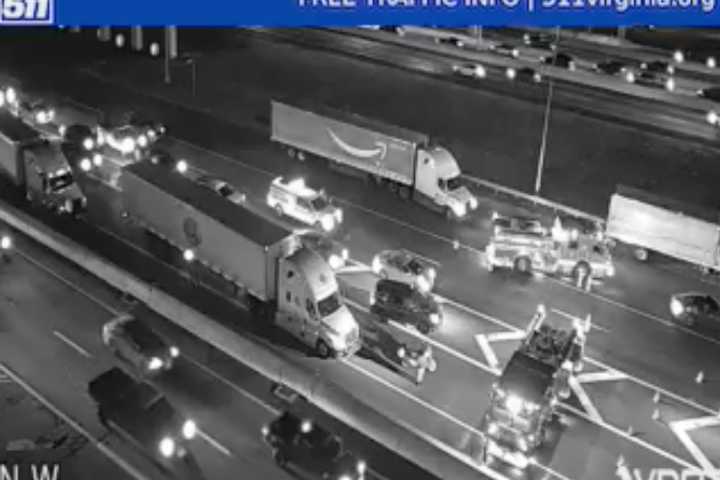 Multi-Vehicle Crash Shuts Down Stretch Of I-95 In Fairfax County (DEVELOPING)