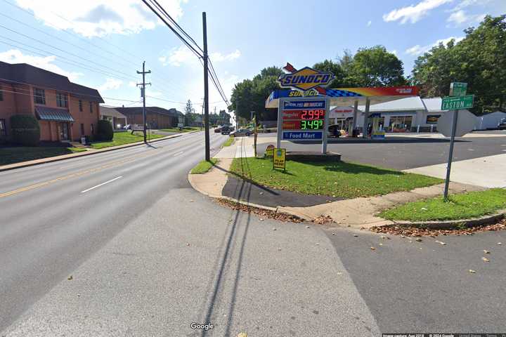 Road Rage Incident Leads To Fight In Middle Of Southeast PA Street: Police