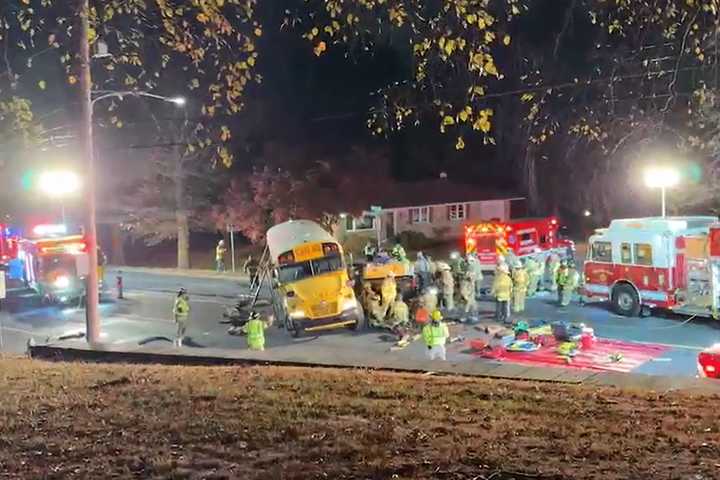 School Bus With 9 Students Hit By Fleeing Dump Truck In York (UPDATE)