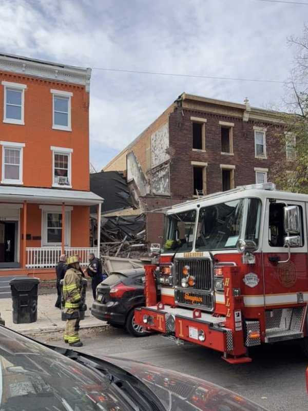 3-Story Rowhome Collapses In Harrisburg (DEVELOPING)