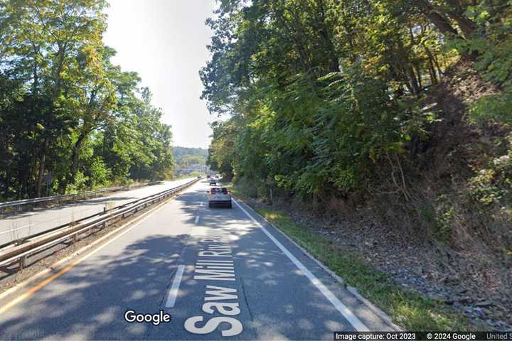 SUV Crashes Into Rock Wall, Guide Rail On Saw Mill Parkway In Westchester