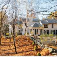 Stunning $3.3M Cottage Relisted in Region Offers Luxurious Retreat