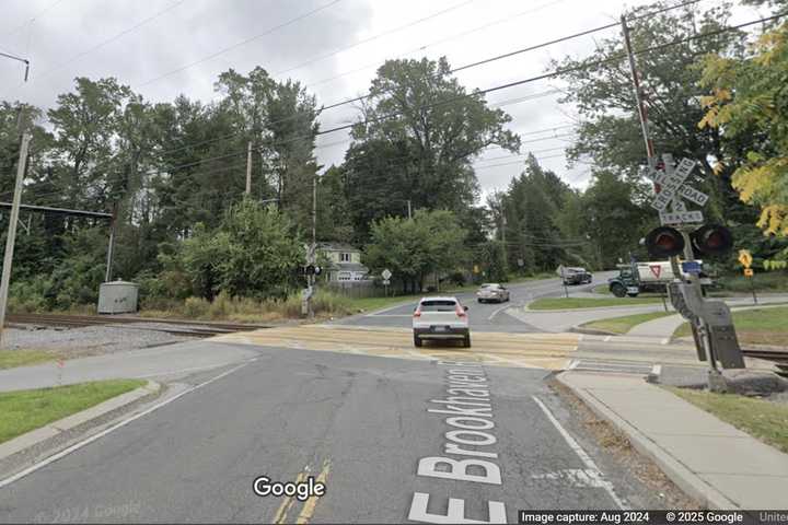 Power Outage Shut Down Train Crossing In Wallingford (UPDATE)