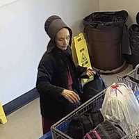 Woman In Traditional Amish Clothing Sought In Middletown Theft: Police