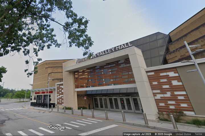 Mall Caper: Thief Stopped in His Tracks Outside Westchester Shopping Center, Police Say