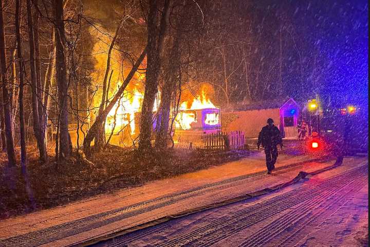 Fire Ravages NJ Motor Home (VIDEO)