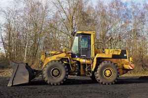 Worker Fatally Struck By Payloader At Long Island Mason Yard: Police