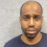 Husband Calls 911 To Confess To Stabbing Wife In Oxon Hill Before Fleeing To Virginia: Police