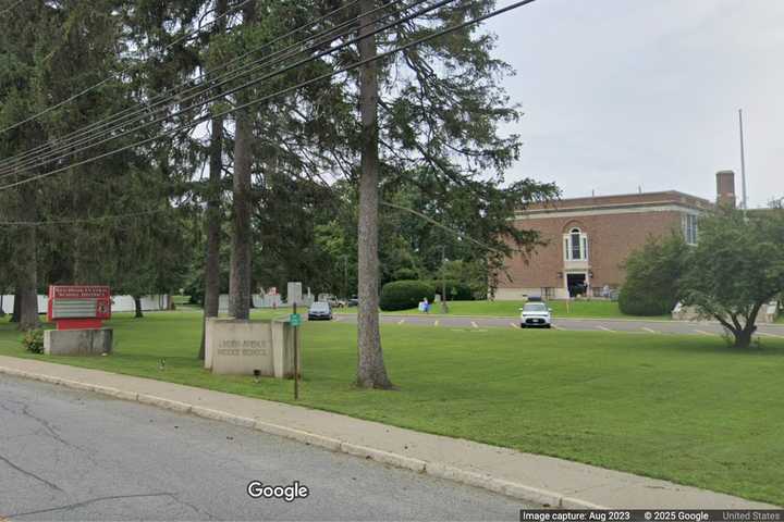 Officer Saves Choking Child In School Cafeteria In Hudson Valley