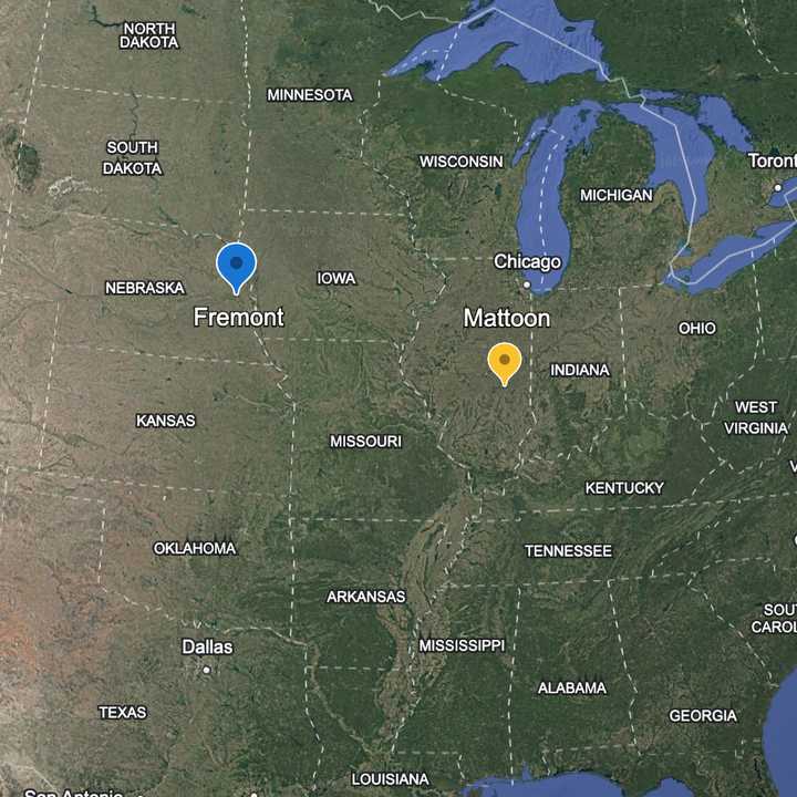 A total of seven people were killed in separate crashes involving&nbsp;Cessna 180 aircraft in Fremont, Nebraska (marked in blue) on Friday night, April 18, and Mattoon, Illinois (marked in yellow), on Saturday, April 19.