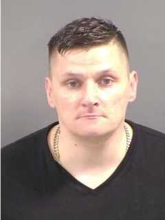 Man Follows Young Child, Tries Giving Them Gifts, Notes In Pleasant Valley: Sheriff