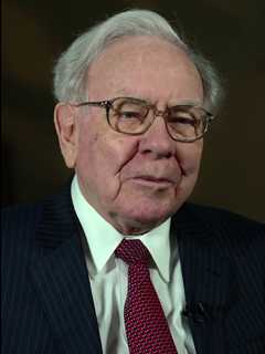 Warren Buffett To Step Down From Firm He Built Into $1.1 Trillion Powerhouse