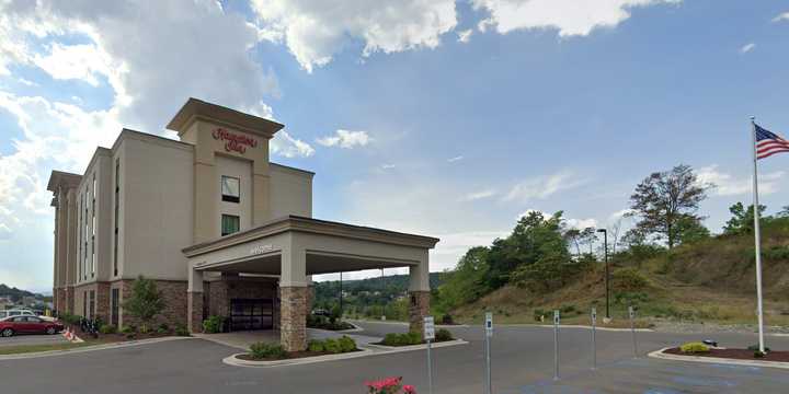 Hampton Inn located on Welton Drive in Cumberland