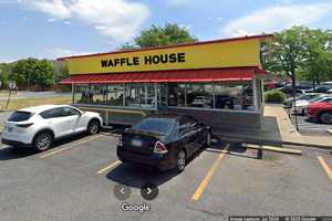NJ Man Stabs Waffle House Diner During Fight With Woman: PA State Police