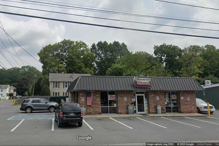 Back-To-Back Robberies Of Store, Victim In Red Hook: Suspect Caught, Police Say
